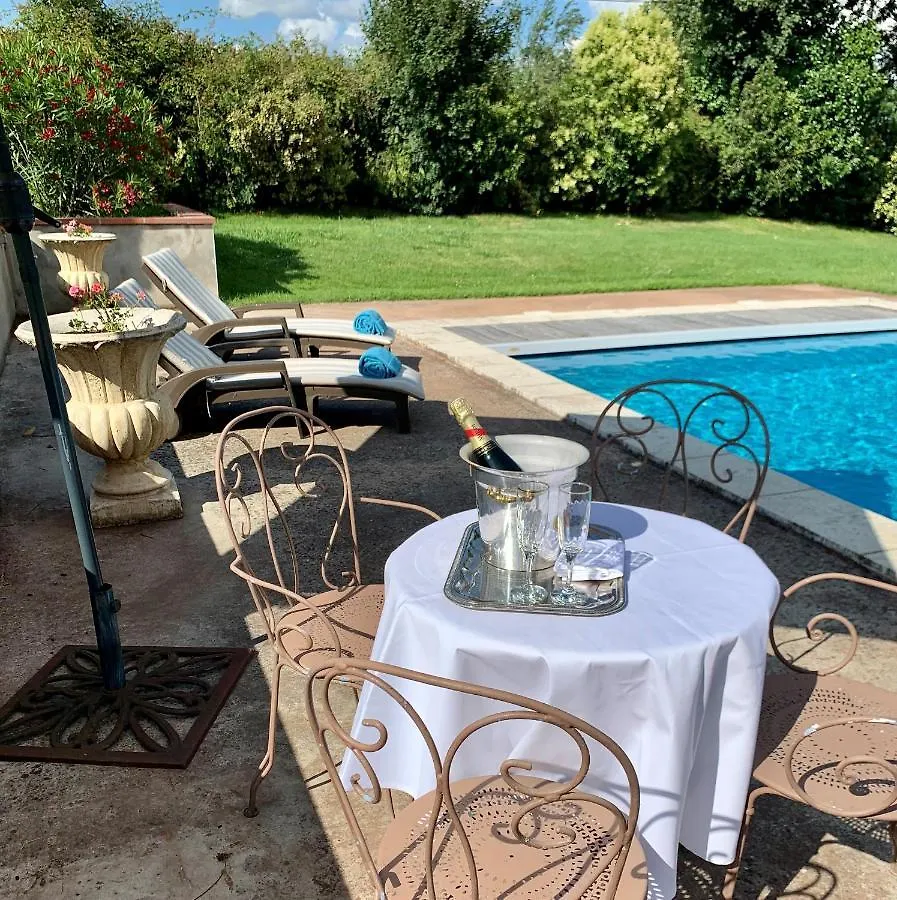 Chateau Ratou Saint-Clar-de-Riviere