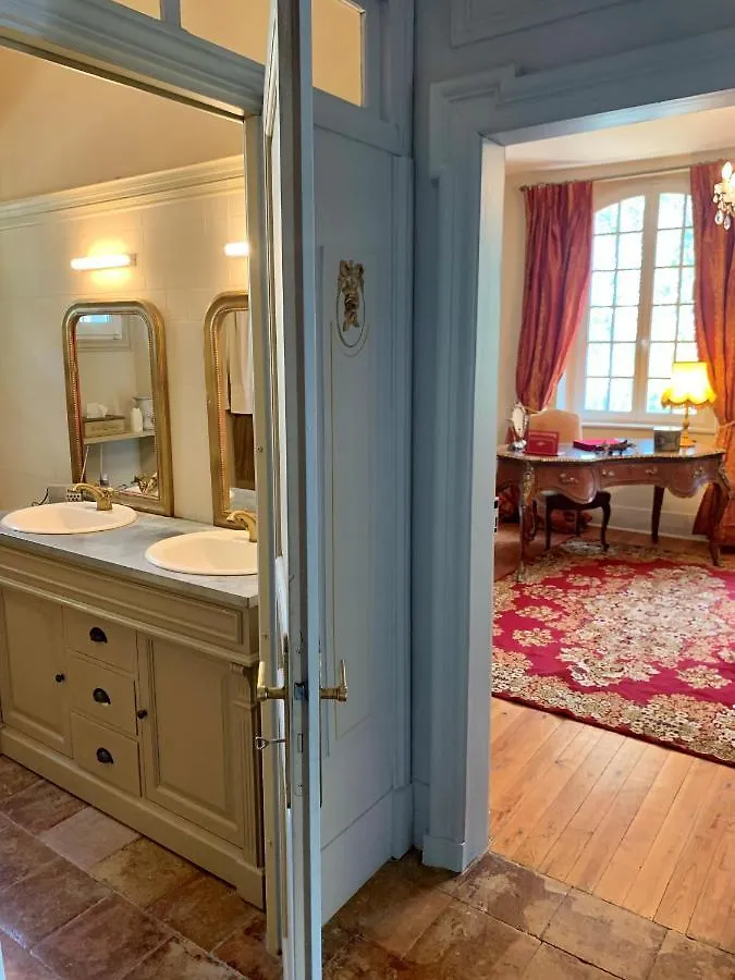 Chateau Ratou Saint-Clar-de-Riviere 0*,